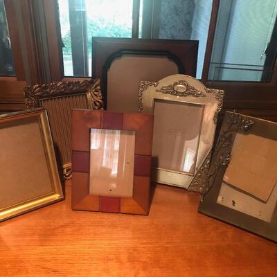 #192 Bundle of seven picture frames various sizes and styles