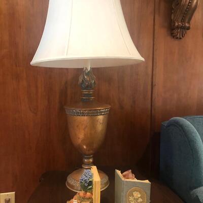 #196 set of bookends and lamp