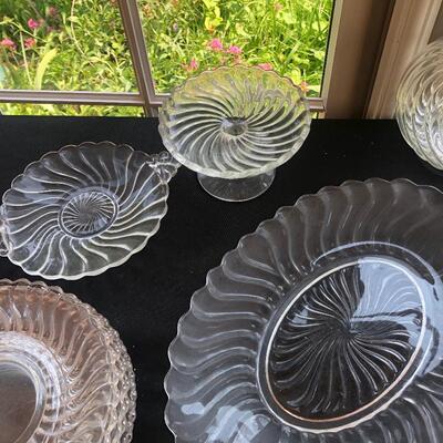 #248 Set a 55 swirl glass pieces 