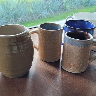 Lot 562: Coffee Cups Lot
