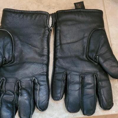 Lot 568: Black Leather Gloves
