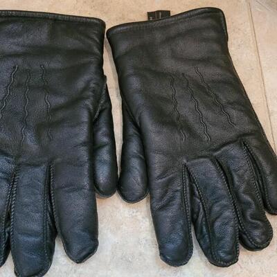 Lot 568: Black Leather Gloves