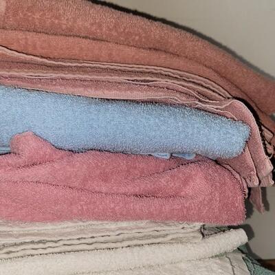 Lot 572: Towel Lot