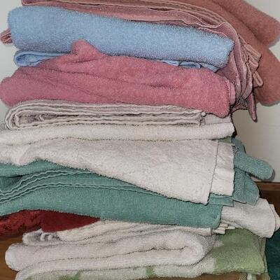 Lot 572: Towel Lot