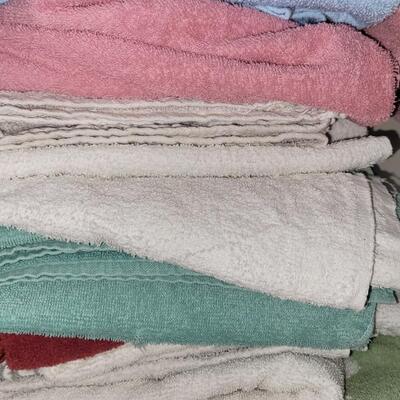 Lot 572: Towel Lot