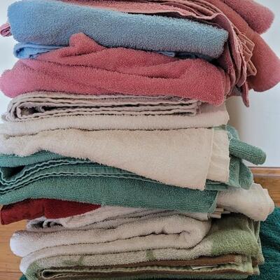 Lot 572: Towel Lot