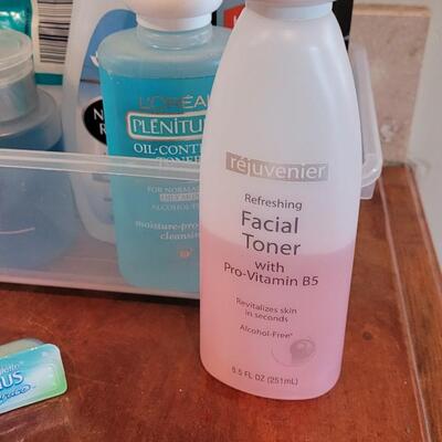 Lot 576: Beauty Lot