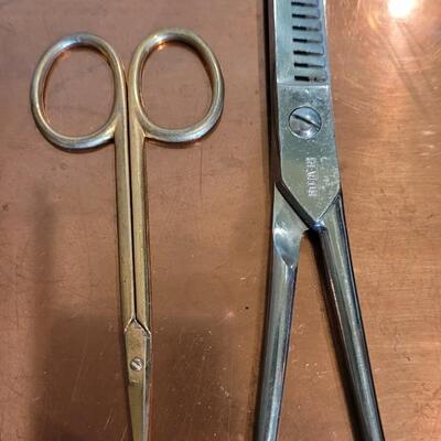 Lot 577: Hair Cutting Scissors, Tweezers and Nail Clippers & Scissors 