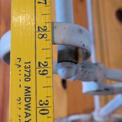 Lot 580: Metal Quilt Stand