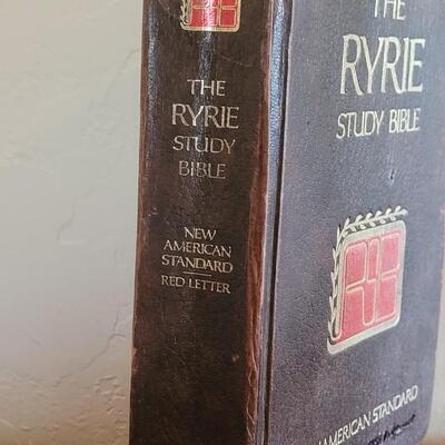 Lot 587: The Ryrie Bible