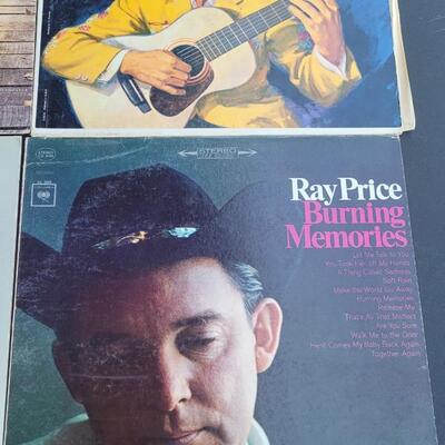 Lot 594: Vintage County Albums - Don Williams, Roy Clark, Roy Price & Hank Snow