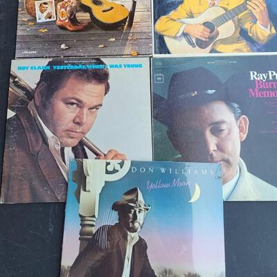 Lot 594: Vintage County Albums - Don Williams, Roy Clark, Roy Price & Hank Snow