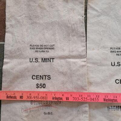Lot 604: Vintage Bank Bags