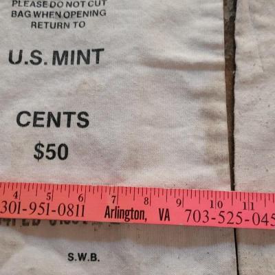 Lot 604: Vintage Bank Bags