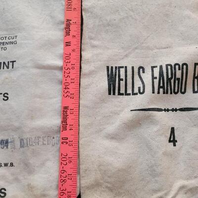 Lot 604: Vintage Bank Bags