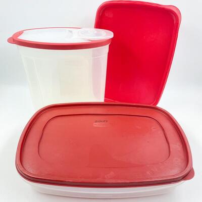 PLASTIC KITCHEN CONTAINER LOT