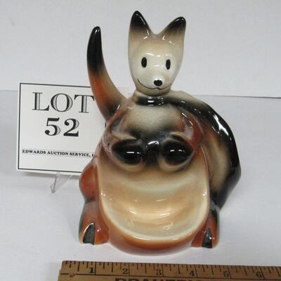 Vintage Boxing Kangaroo Pottery Men's Caddy Dresser Valet, 1950s