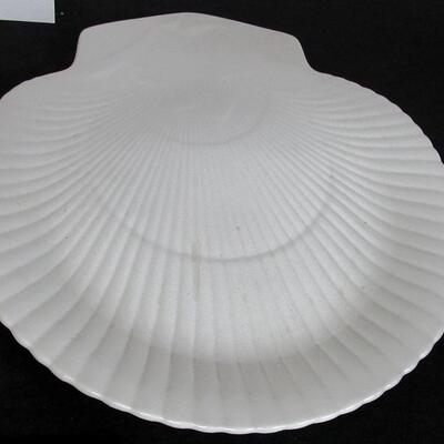 Vintage Wedgwood Shell Plate and Chicken of the Sea Tuna Plate