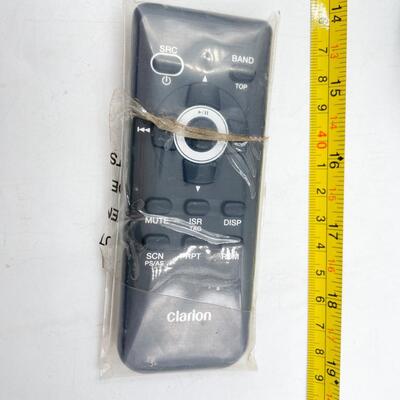 CLARION CZ702 CAR STEREO SYSTEM W/ CUPHOLDERS