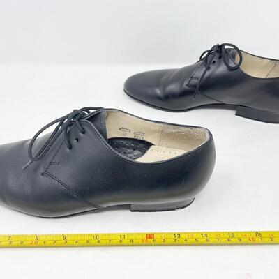 DIAMANT DANCE SHOES - MENâ€™S SIZE 5 1/2