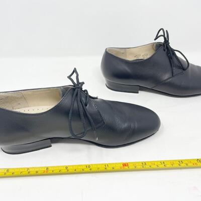 DIAMANT DANCE SHOES - MENâ€™S SIZE 5 1/2