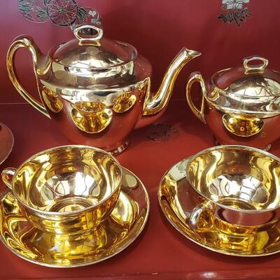 Gold Noritake small teapot and 3 cups and saucers