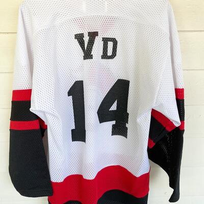 SEAL W/ CLUB HOCKEY JERSEY - SIZE M