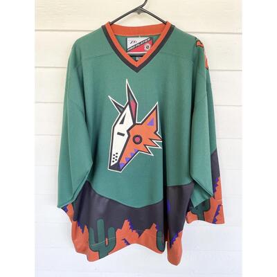 PHOENIX COYOTES HOCKEY JERSEY #2 - SIZE L