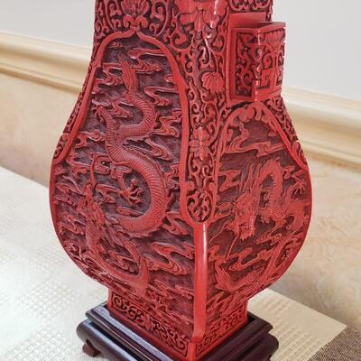 Red Carved Cinnabar Vase 