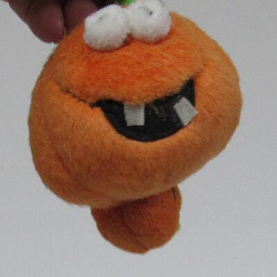 Lot of Misc Halloween Items Including Plush Pull Toy Pumpkin (Pull the baby pumpkin and the big one vibrates)