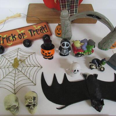 Lot of Misc Halloween Stuff, Spider Web Ornament, Rubber Bat, Plastic Skulls, More