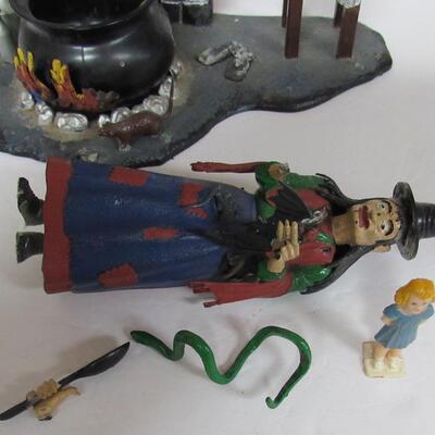 Vintage 1965 Aurora Plastics Model Halloween Witch With Accessories, Read Description!
