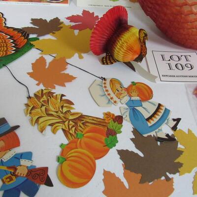Lot of Vintage Fall Themed Decorations, Window Clings, Flats, Honeycomb