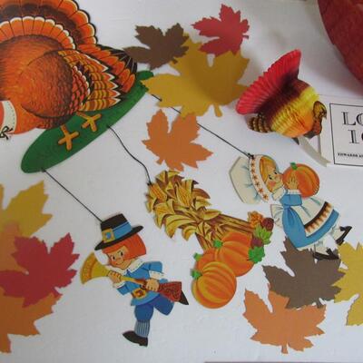 Lot of Vintage Fall Themed Decorations, Window Clings, Flats, Honeycomb