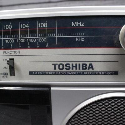 Retro Toshiba AM FM Stereo Radio Cassette Recorder RT-6015 Boom Box