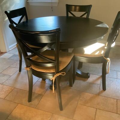 Crate and Barrel Kitchen/Dinning room Table with 4 x Chairs 