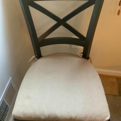 Crate and Barrel Kitchen/Dinning room Table with 4 x Chairs 