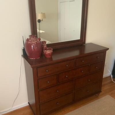 8 x Dresser AspenHomes Dresser with Mirror