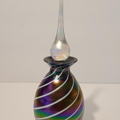 Lot 471: Iridescent Art Glass Perfume Bottles 