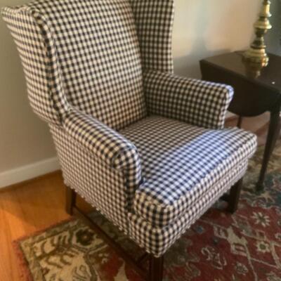 Pair of Queen Anne Accent  Chairs 