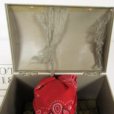 HTF Halloween Battery Op Treasure Chest With Skull and Plastic Coins, Sings Bottle of Rum, Eyes Move, Read Description
