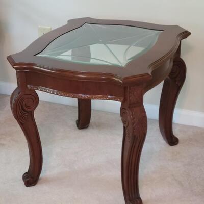 Lot 476: Glass Top, Carved Leg End Table