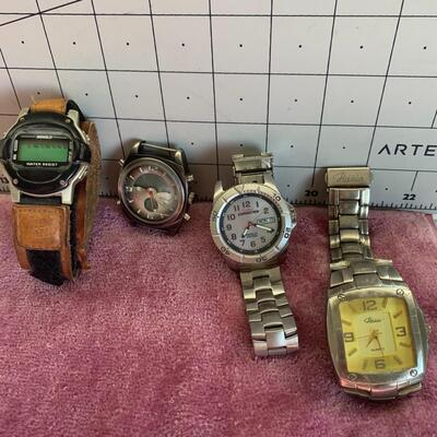 #19 Menâ€™s Wrist Watch and Parts