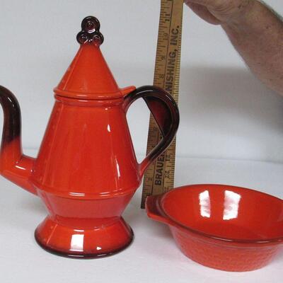Vintage Metlox Red Rooster Coffee Server and Tab Handled Bowl