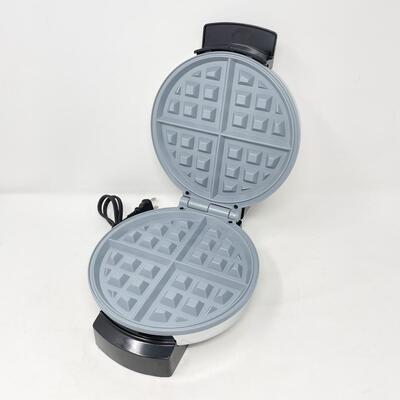 OSTER 8â€ NONSTICK WAFFLE IRON