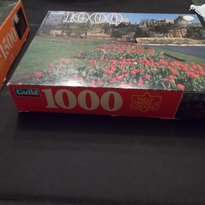 Puzzle Carrier and Puzzles
