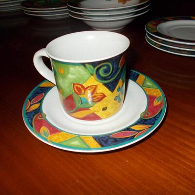 Studio Nova China, Jamaica pattern, Complete set of four place settings, plus one extra cup (21 pieces)