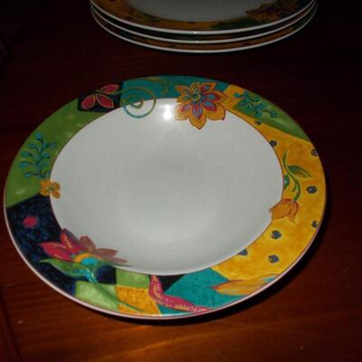 Studio Nova China, Jamaica pattern, Complete set of four place settings, plus one extra cup (21 pieces)