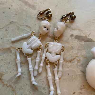 Two Pairs of Clip Style Earrings Retro Halloween Skeleton 