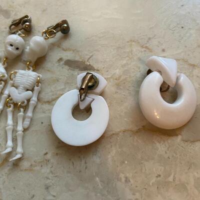 Two Pairs of Clip Style Earrings Retro Halloween Skeleton 